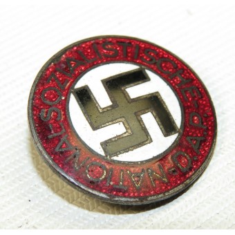 Nationalsozialistische Deutsche Arbeiterpartei distintivo, M1 / ​​15RZM. Espenlaub militaria